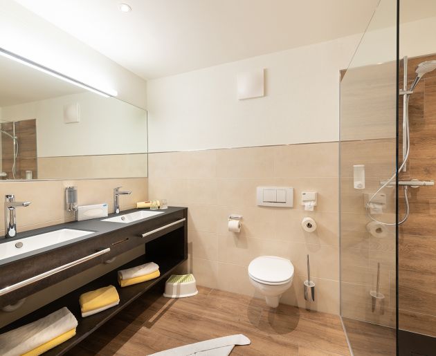 Bad Familiensuite Edelweiss